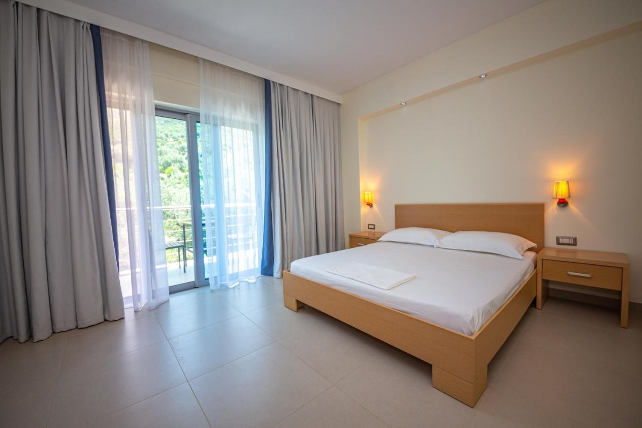 Hotel Borshi ภายนอก รูปภาพ