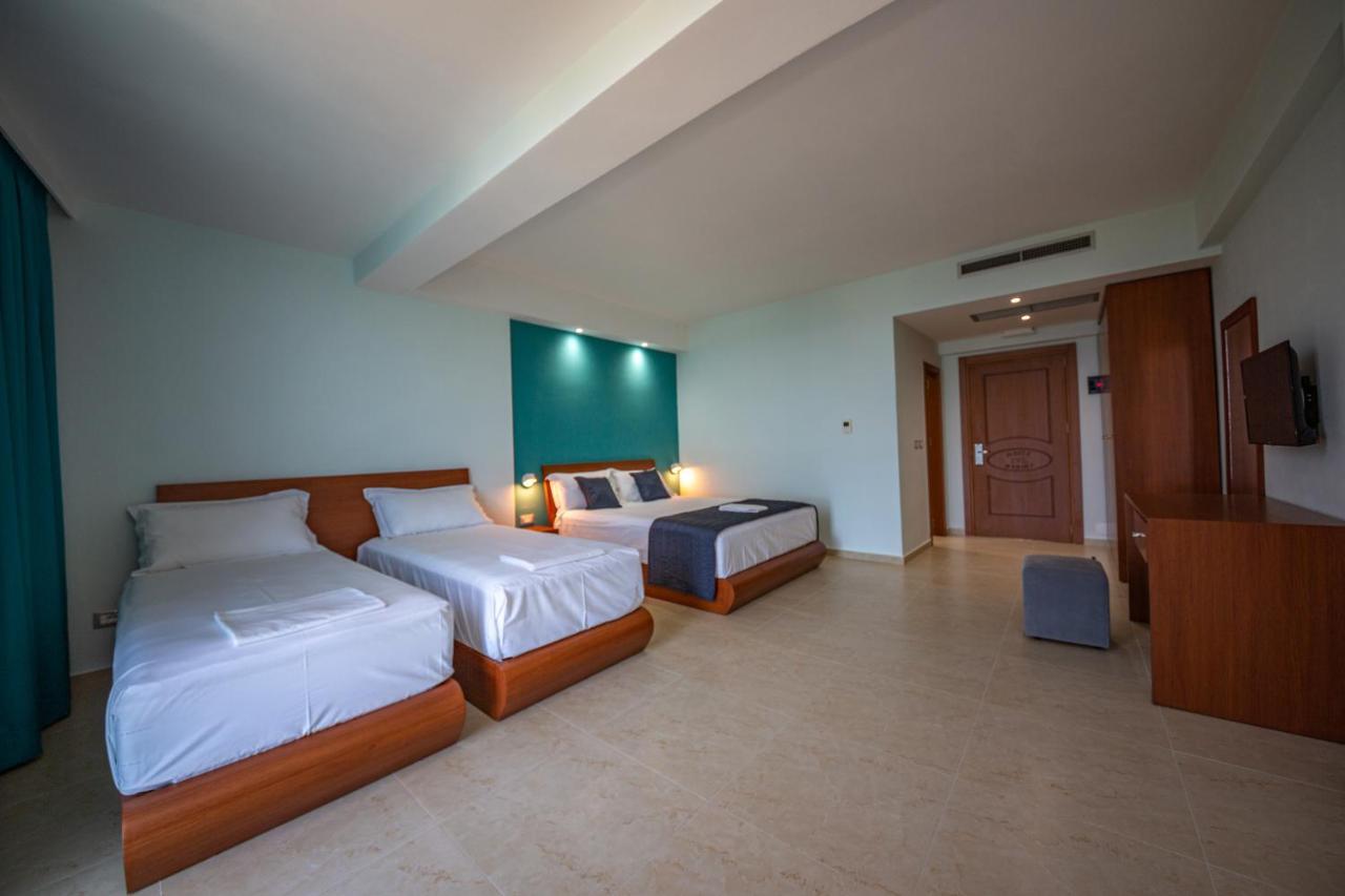 Hotel Borshi ภายนอก รูปภาพ