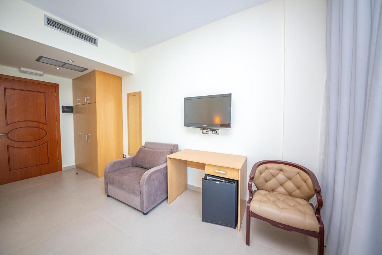 Hotel Borshi ภายนอก รูปภาพ