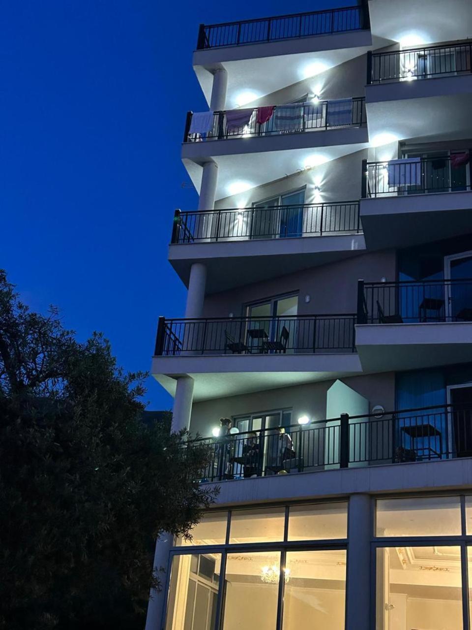 Hotel Borshi ภายนอก รูปภาพ