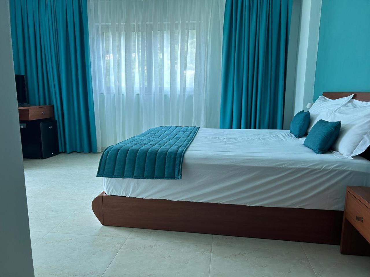 Hotel Borshi ภายนอก รูปภาพ